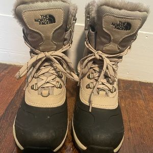 The North Face Primaloft size 7 boots tan black winter snow